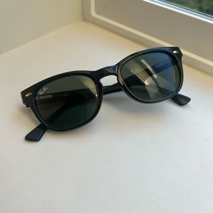RB 4140 Ray-Ban Black Sunglasses
